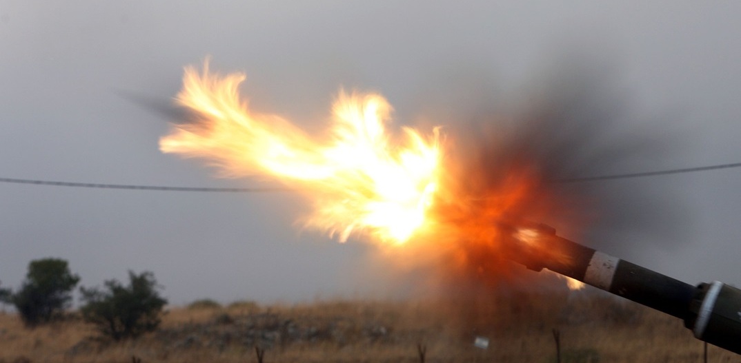 Ισχυρές εκρήξεις στο Ιράν - Πύραυλοι του Ισραήλ έπληξαν στρατιωτική βάση
