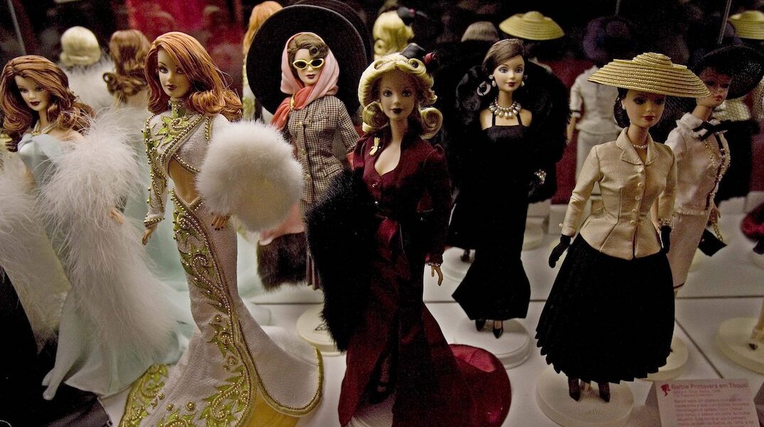 Κούκλες και μόδα: Tα fashion dolls, οι Barbie, οι Bratz, τα Polly Pockets, οι σχεδιαστές που επηρεάστηκαν.