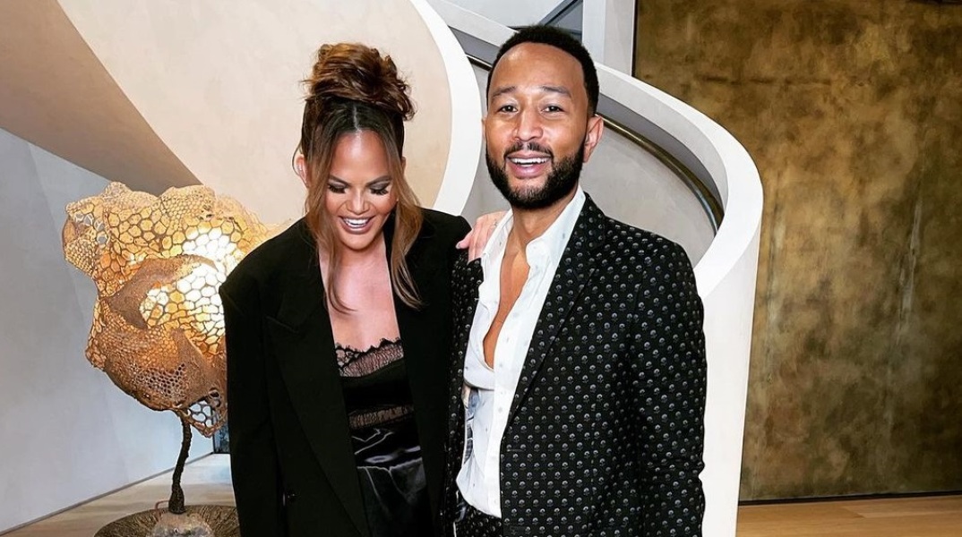 Κρίσι Τέιγκεν - Τζον Λέτζεντ: Ανακοίνωσαν τη γέννηση του τέταρτου παιδιού τους μέσω παρένθετης μητέρας - Τα πρώτα στιγμιότυπα στο Instagram.