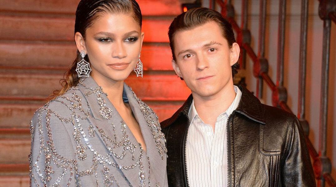 LOS ANGELES, CALIFORNIA - DECEMBER 13: (L-R) Tom Holland and Zendaya attend Sony Pictures' "Spider-Man: No Way Home" Los Angeles Premiere on December 13, 2021 in Los Angeles, California. (Photo by Emma McIntyre/Getty Images)