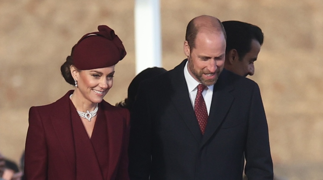 Πρίγκιπας Ουίλιαμ και Κέιτ Μίντλετον γιορτάζουν τον Άγιο Βαλεντίνο με ένα τρυφερό φιλί