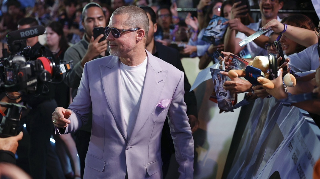 Ο Μπραντ Πιτ απαντά για το αν είχε γκέι εμπειρία 