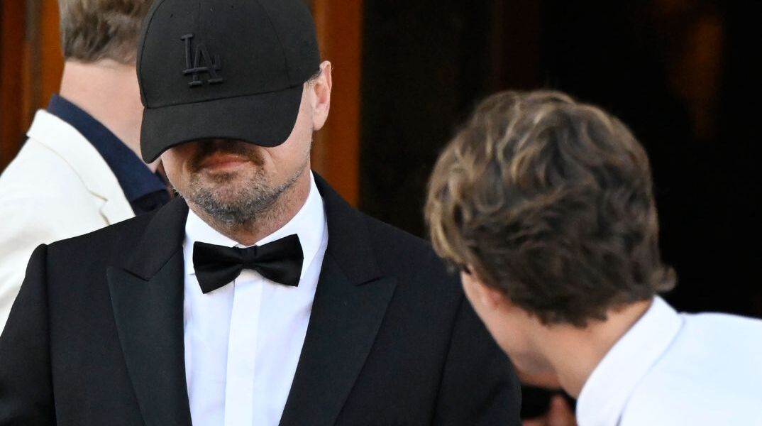 Tρολάρισμα στον Ντι Κάπριο για το καπέλο στον γάμο των Μπέζος - Σάντσεζ