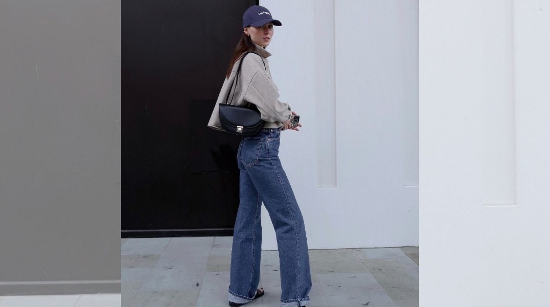 Τζιν παντελόνια σε ίσια γραμμή