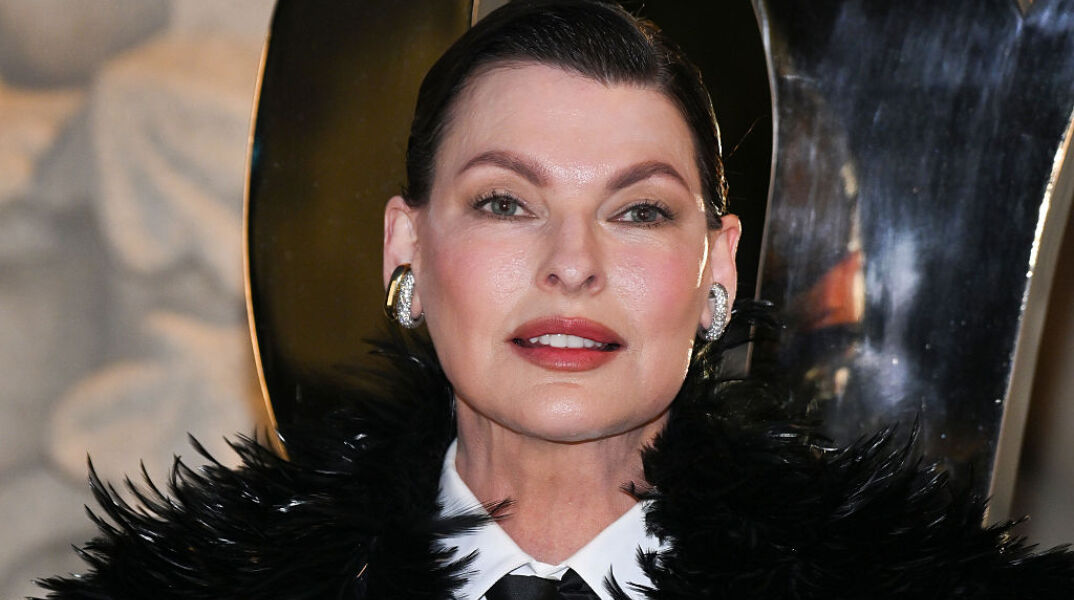 Λίντα Εβαντζελίστα: Το σούπερ μόντελ ξαναβρίσκει τον εαυτό του μετά την «αποτυχημένη» πλαστική