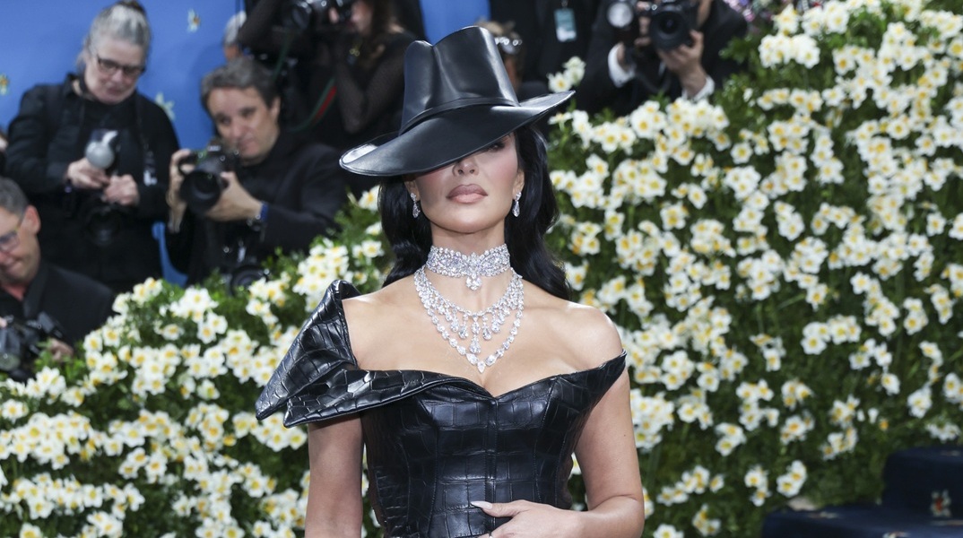 Η Κιμ Καρντάσιαν και το «σύνδρομο της Στοκχόλμης» στη σχέση της με τον Κάνιε Γουέστ