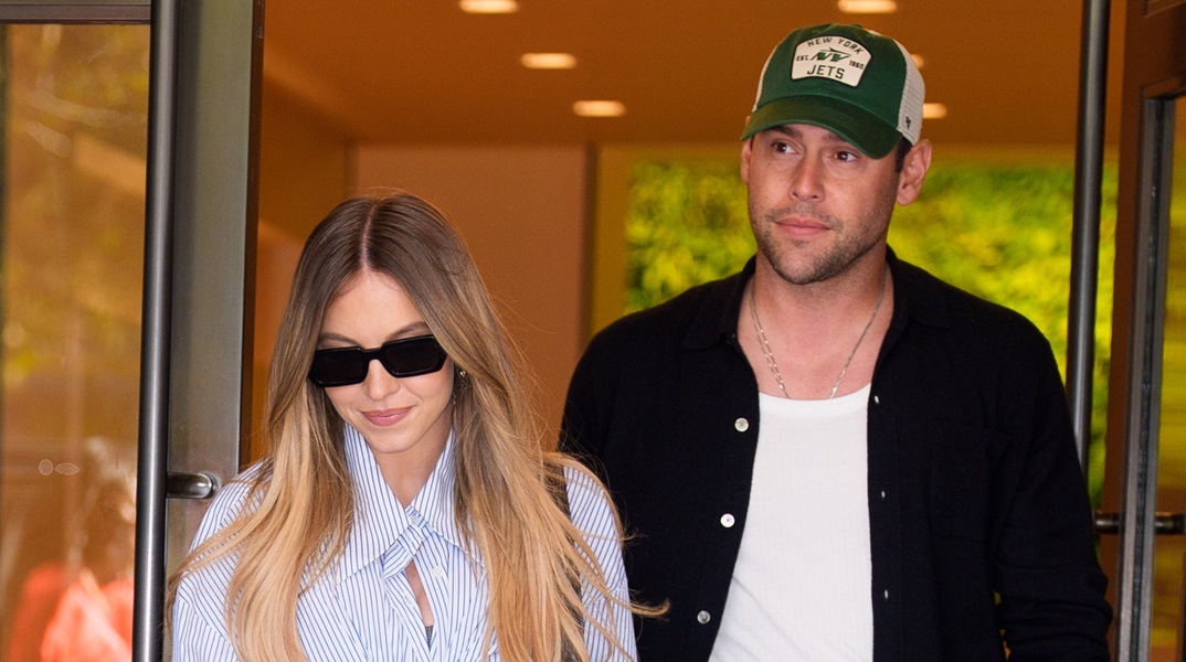 Τους «τσάκωσε» ο φακός: Σίντνεϊ Σούινεϊ και Σκούτερ Μπράουν απολαμβάνουν ρομαντικές στιγμές στο Central Park