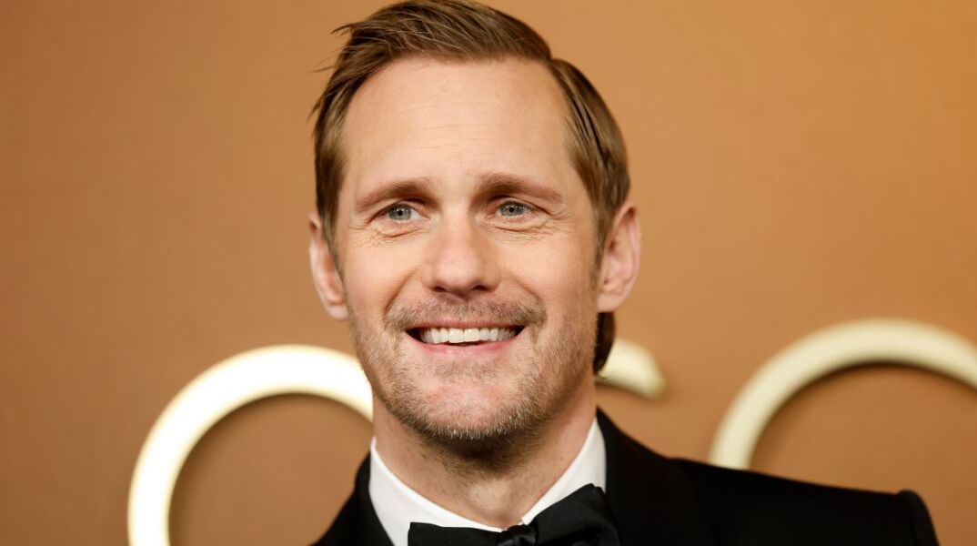 Ο Αλεξάντερ Σκάρσγκαρντ βάζει τέλος στη φημολογία για τη σεξουαλικότητά του