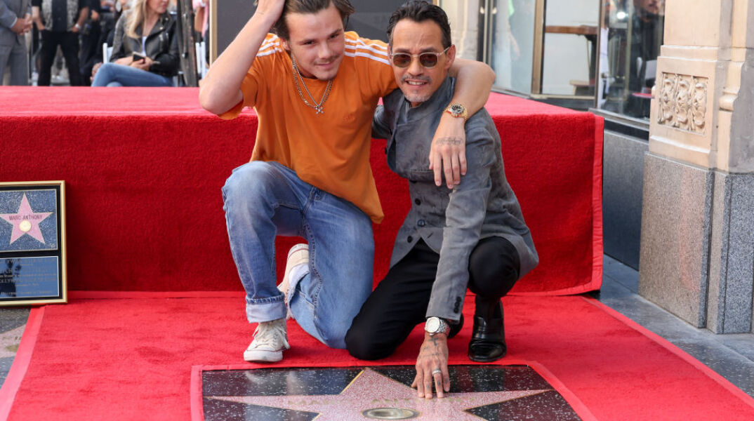 Μαρκ Άντονι «αδειάζει» τον Μπρούκλιν Μπέκαμ: «Δεν είναι έτσι η αλήθεια» για το επεισόδιο στον γάμο