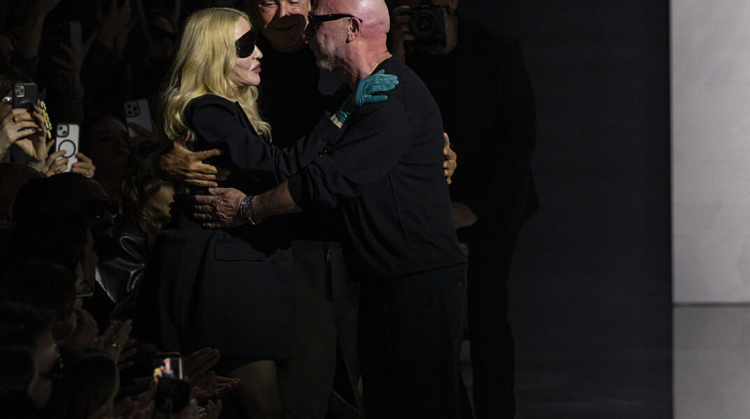 Η Μαντόνα έκλεψε την παράσταση στο σόου των Dolce & Gabbana στο Μιλάνο