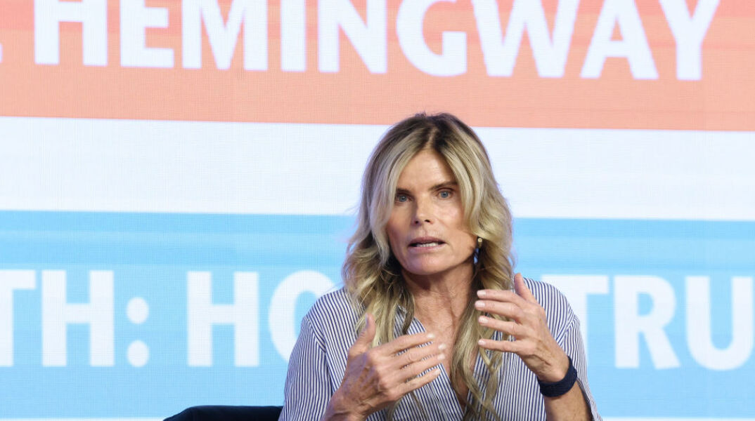 Μάριελ Χέμινγουεϊ: Από pin-up της δεκαετίας του ’70 σε φωνή για την αποδοχή της ηλικίας