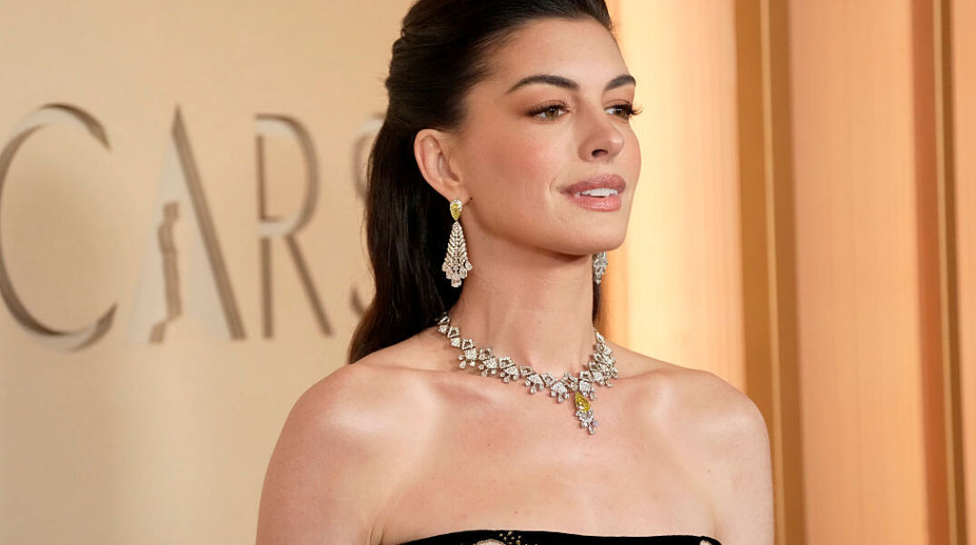 Η Χάθαγουεϊ έχει επίσης μιλήσει για τη σημασία της καθημερινής φροντίδας του δέρματος