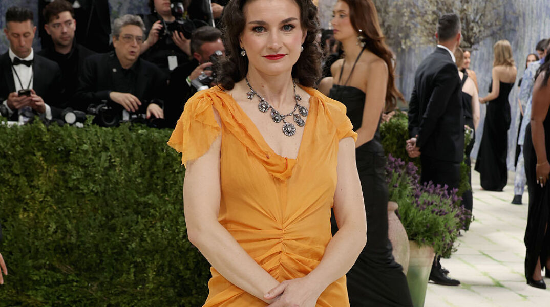 «Δεν εντυπωσίασε» η Κλόι Μαλ στο Met Gala 