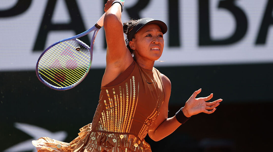 Η Ναόμι Οσάκα έκλεψε την παράσταση στο Roland Garros με outfit εμπνευσμένο από τον Πύργο του Άιφελ