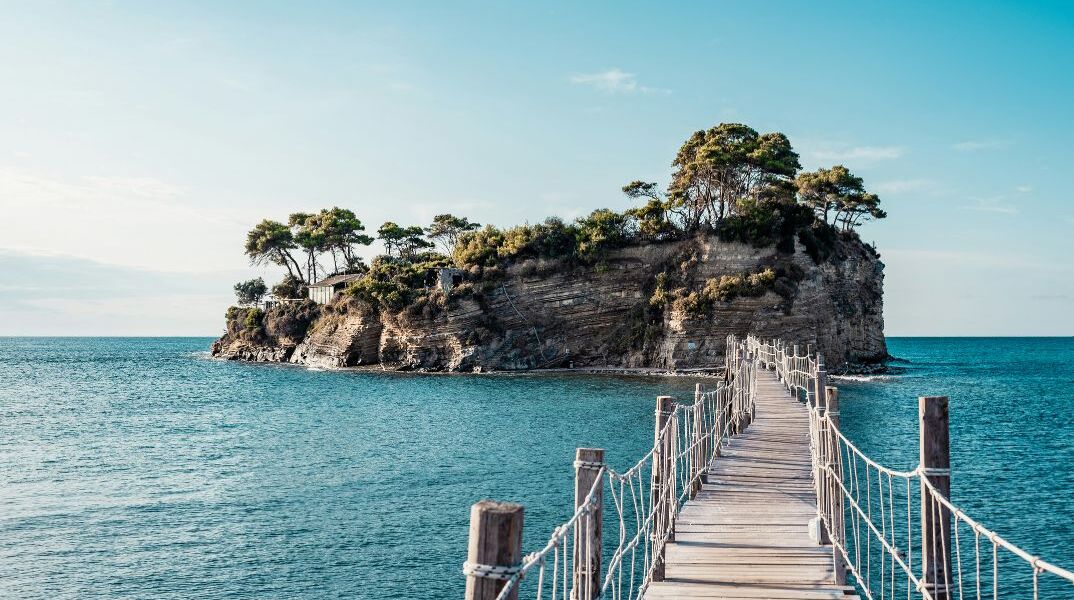 Οι κοινές διακοπές με πλουσιότερους φίλους έγιναν οικονομικός εφιάλτης