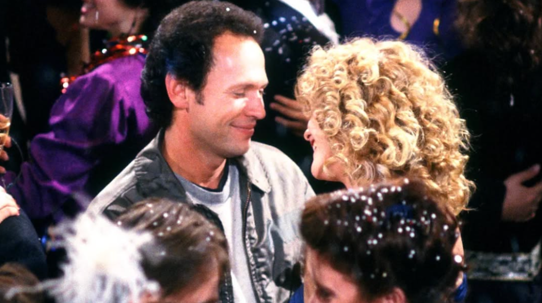 Πρωτοχρονιάτικα φιλιά που άφησαν ιστοριά σε μικρή και μεγάλη οθόνη