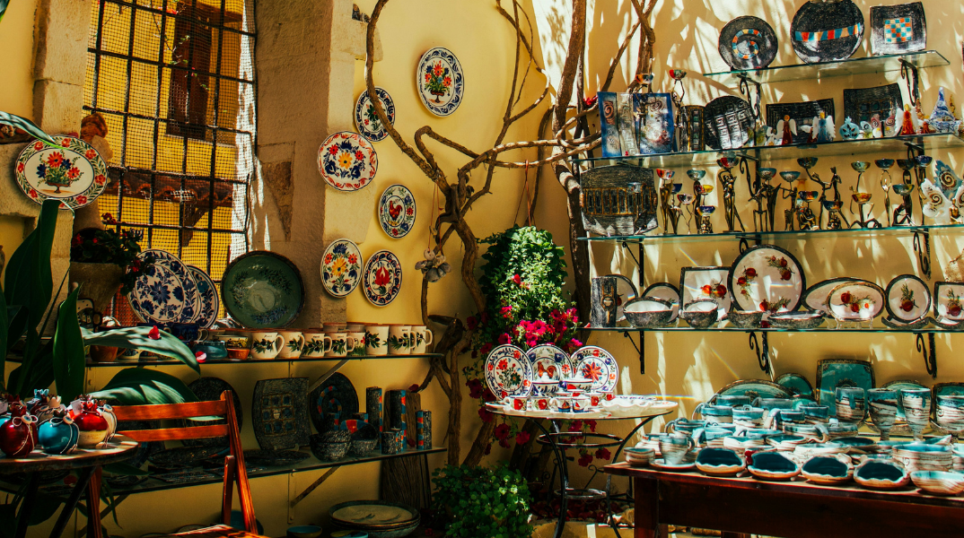 Shelf-ie Souvenir: Όταν τα σουβενίρ των διακοπών γίνονται κομμάτι του σπιτιού μας
