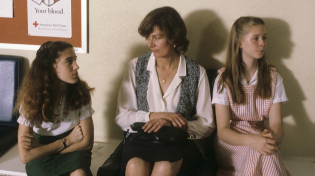 Η Σάρα Τζέσικα Πάρκερ και η Σίνθια Νίξον υποδύθηκαν τις αδελφές στην ταινία My Body, My Child το 1982. 