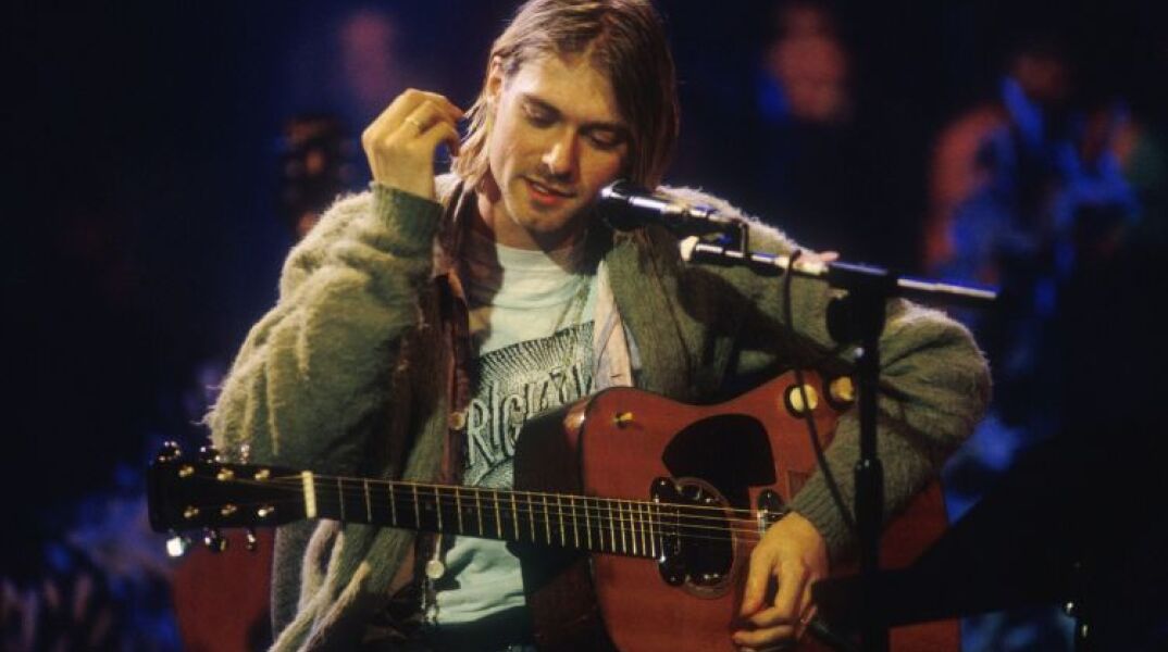 kurt-cobain-nirvana-unplugged-mtv.jpg