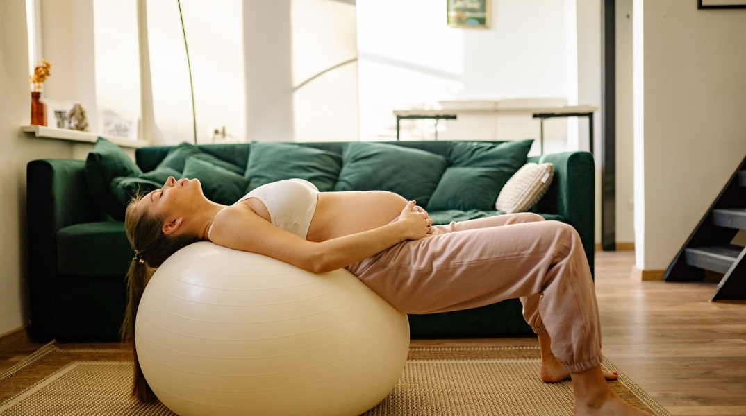 Εγκυμοσύνη: Τέσσερα χρήσιμα tips για τις γυναίκες που ετοιμάζονται να γίνουν μαμάδες.