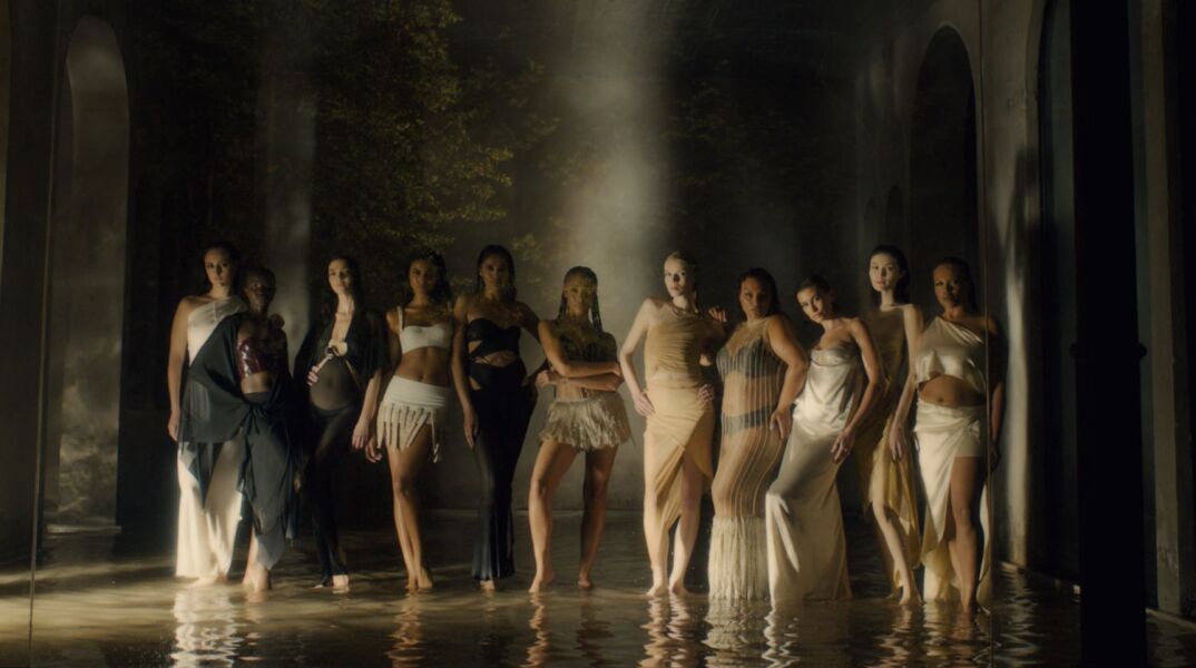VS Fashion Tour 2023: To ντοκιμαντέρ της Victoria's Secret, η νέα ταυτότητα μετά το rebranding και τα μοντέλα σύμβολα.