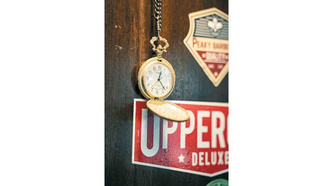 Peaky Barbers: Όταν η περιποίηση του άνδρα είναι μια αληθινή ιεροτελεστία