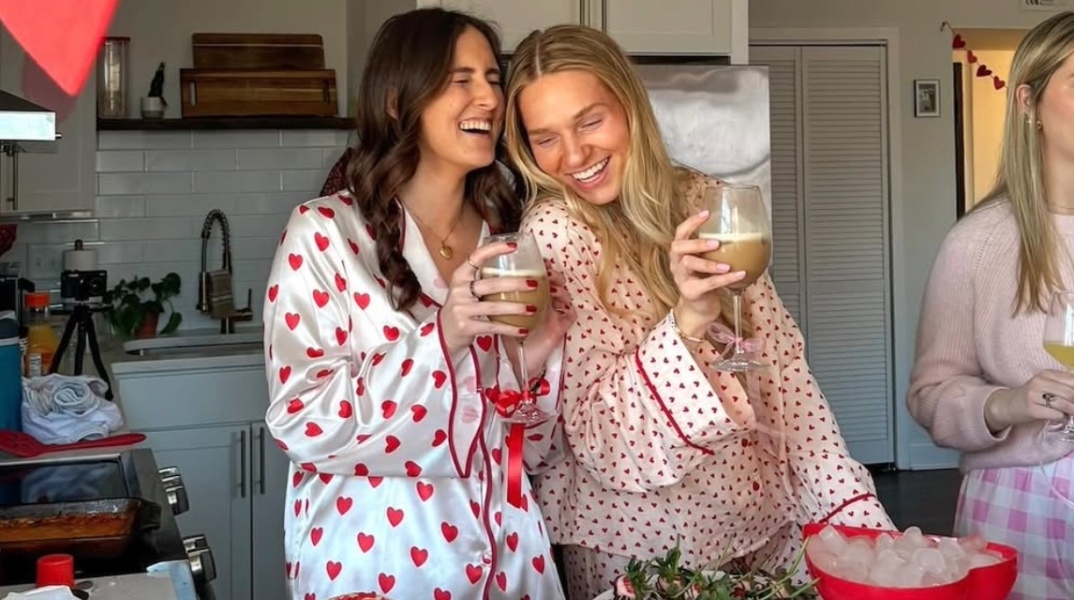 Galentine’s Day: Πώς να περάσετε υπέροχα τον Άγιο Βαλεντίνο με τις φίλες σας 