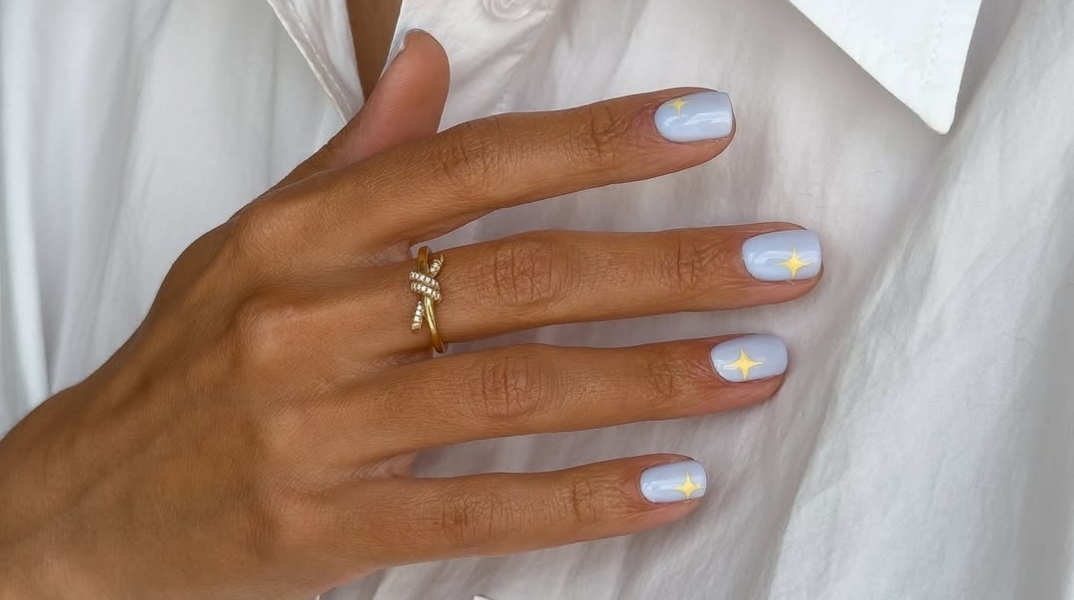 8 ιδέες για το πρώτο μανικιούρ του καλοκαιριού