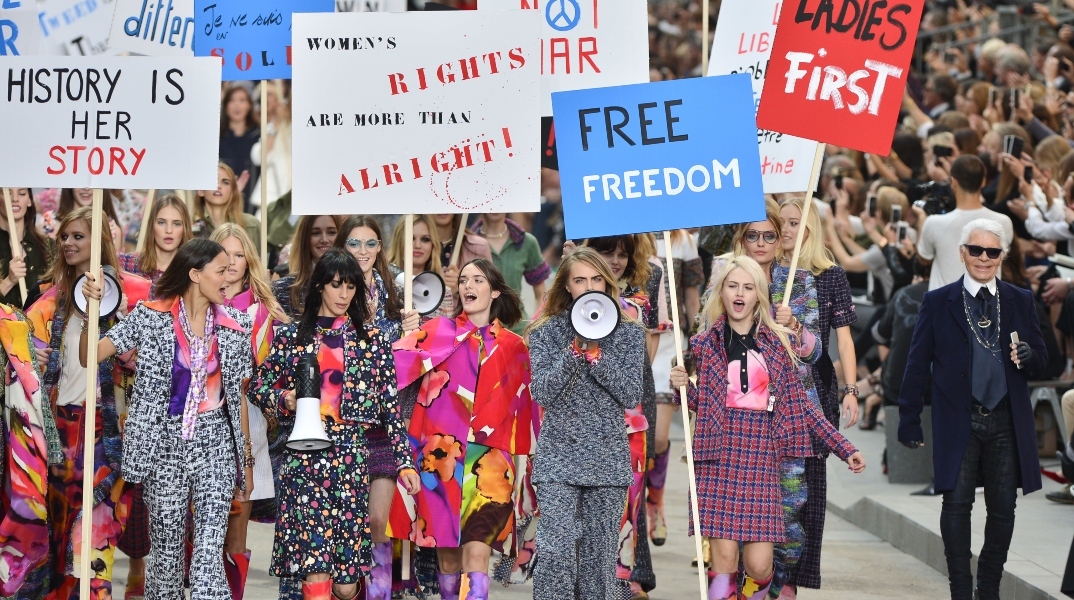 πασαρέλα με κοινωνικό μήνυμα