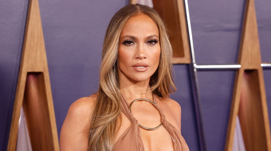 Η Τζένιφερ Λόπεζ δηλώνει πως ποτέ δεν ένιωσε πραγματικά αγαπημένη - Οι πρώην της «δεν ήταν ικανοί να αγαπήσουν» - Όσα είπε για τις σχέσεις της 