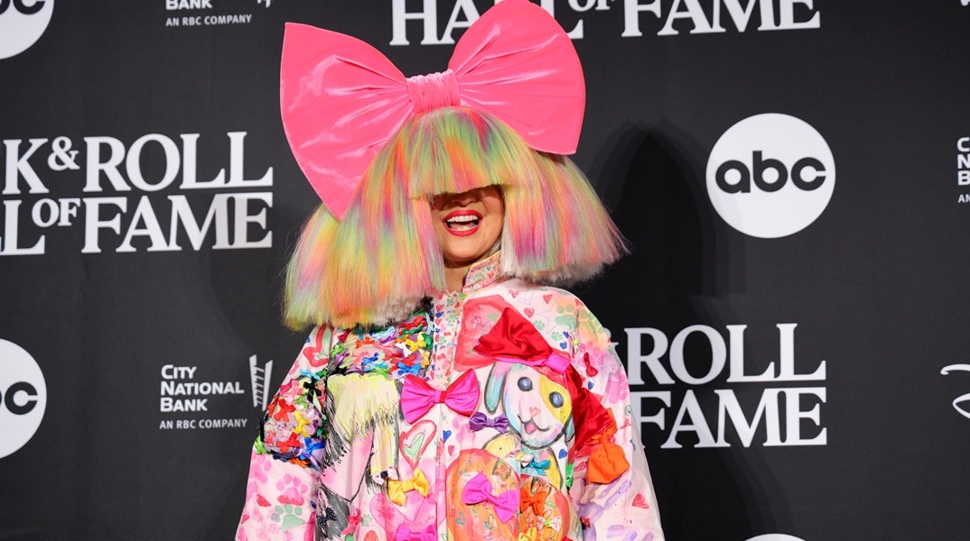 Σία - Νταν Μπέρναρντ