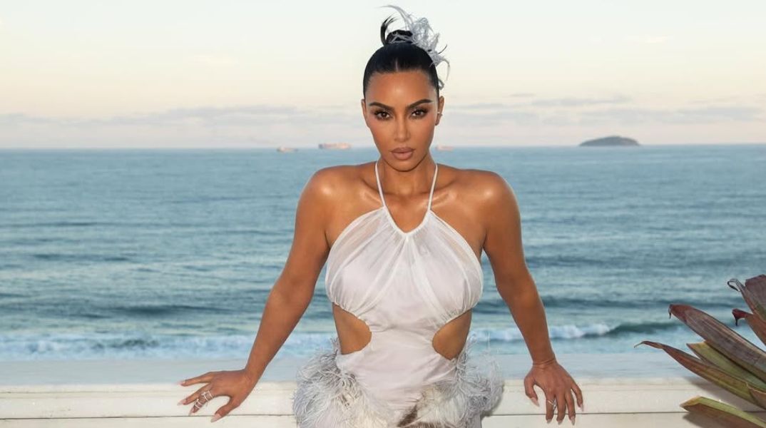 Η Skims της Κιμ Καρντάσιαν συγκέντρωσε 225 εκατ. δολάρια, φτάνοντας αποτίμηση 5 δισ., και σχεδιάζει διεθνή επέκταση και νέα καταστήματα