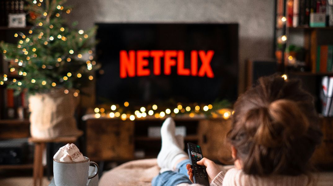 Explainer: Γιατί η συμφωνία Netflix - Warner Bros μπορεί να αλλάξει το Χόλιγουντ