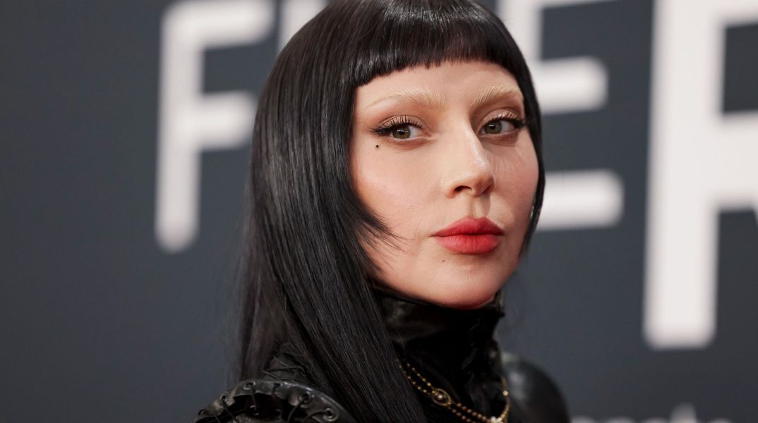 Ο Αυστραλός Τζόνσον Γουέν, που πρόσφατα είχε συλληφθεί για επίθεση στην Αριάνα Γκράντε, αποβλήθηκε προληπτικά από συναυλία της Lady Gaga στο Μπρίσμπεϊν.