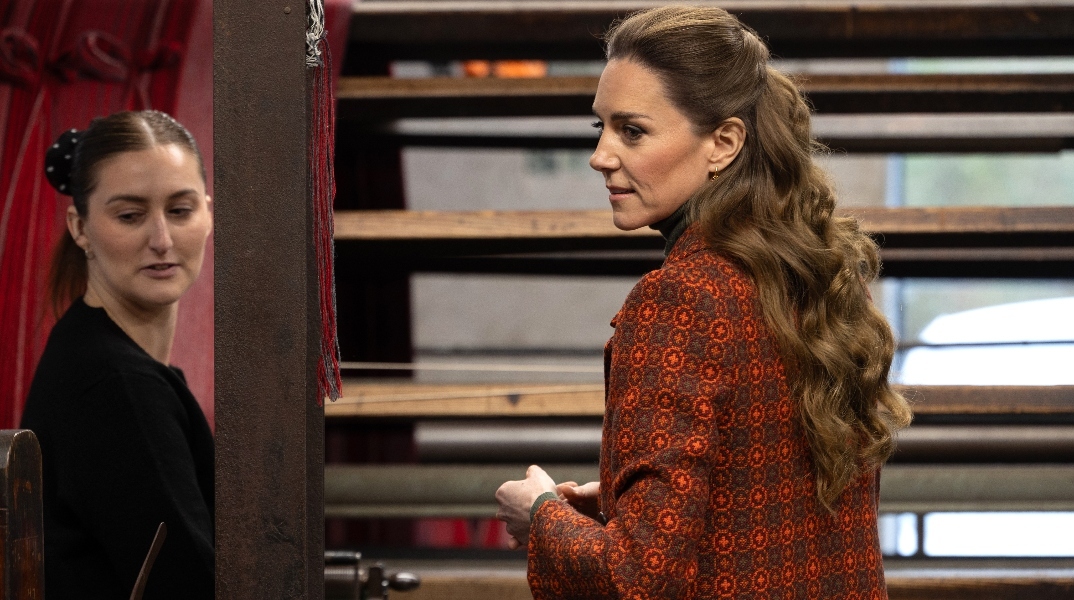 Η Κέιτ Μίντλετον σήμερα θεωρείται μία από τις πιο κομψές γυναίκες στον παγκόσμιο χάρτη της μόδας. Ωστόσο, πριν από μία δεκαετία ακόμη μάθαινε τι επιτρέπεται και τι θεωρείται πραγματικά προσβλητικό στην εμφάνιση ενός μέλους της βρετανικής βασιλικής οικογένειας