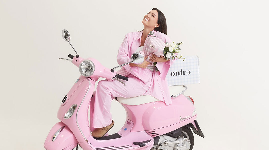 Oniro: το brand της Eleni in Athens που επαναπροσδιορίζει τη νοσταλγία στην ενήλικη καθημερινότητα