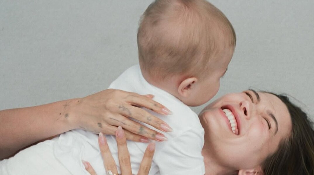 Η Χέιλι Μπίμπερ θέλει να μεγαλώσει την οικογένειά της με τον Τζάστιν: Ίσως κάνω άλλα τέσσερα παιδιά, μπορεί και τρία