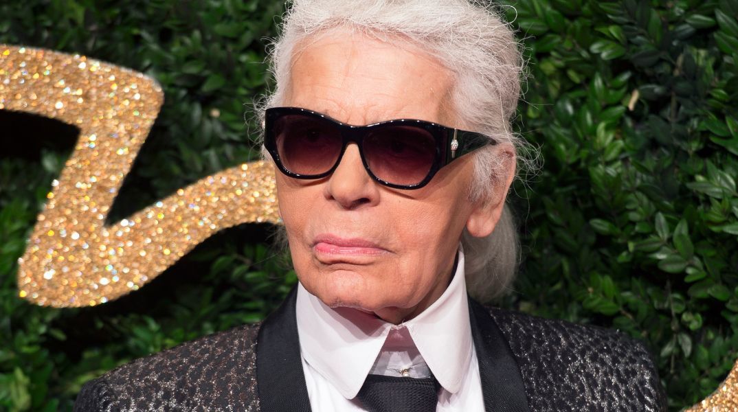 Σε δημοπρασία ρούχα, κοσμήματα και έργα τέχνης του Καρλ Λάγκερφελντ από το αρχείο του βοηθού του - Μια σπάνια ματιά στην προσωπική ζωή του σχεδιαστή.