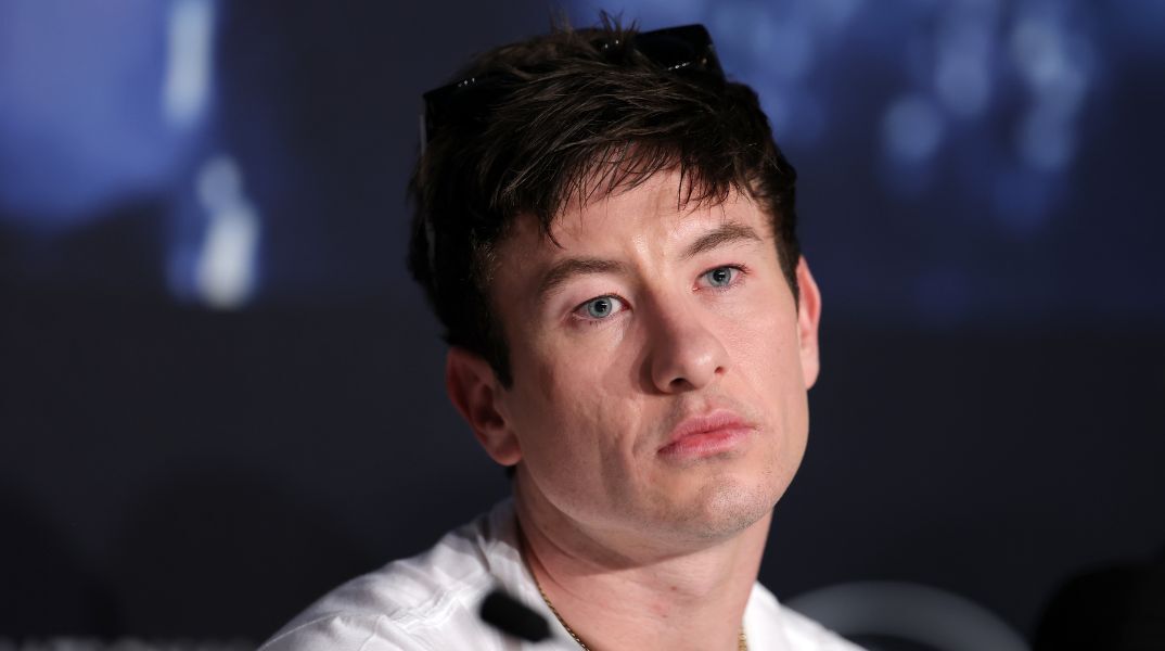 Ο Μπάρι Κίογκαν δηλώνει ότι η διαδικτυακή κακοποίηση τον κάνει να αποφεύγει δημόσιες εμφανίσεις - Σκέφτεται ακόμη και αποχώρηση από την υποκριτική.