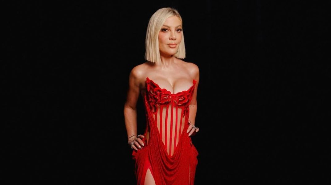 Τόρι Σπέλινγκ: Στο νοσοκομείο η «Ντόνα» του Μπέβερλι Χιλς και 4 παιδιά της μετά από τροχαίο