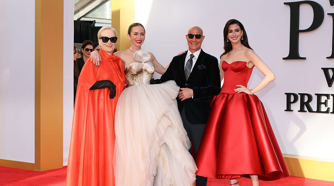 Ο Διάβολος Φοράει Prada 2 | Μέριλ Στριπ, Στάνλεϊ Τούτσι, Εμιλι Μπλαντ και Αν Χάθαγουεϊ στην πρεμιέρα της ταινίας στη Νέα Υόρκη