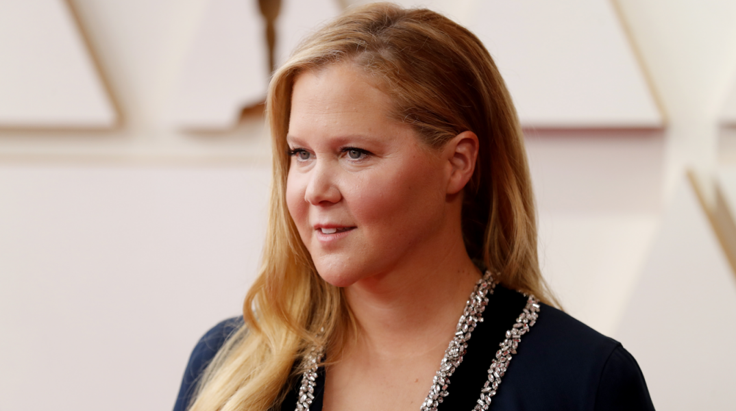 Η Έιμι Σούμερ δείχνει την αλλαγή στο σώμα της μετά την απώλεια κιλών - Η ανάρτησή της στο Instagram