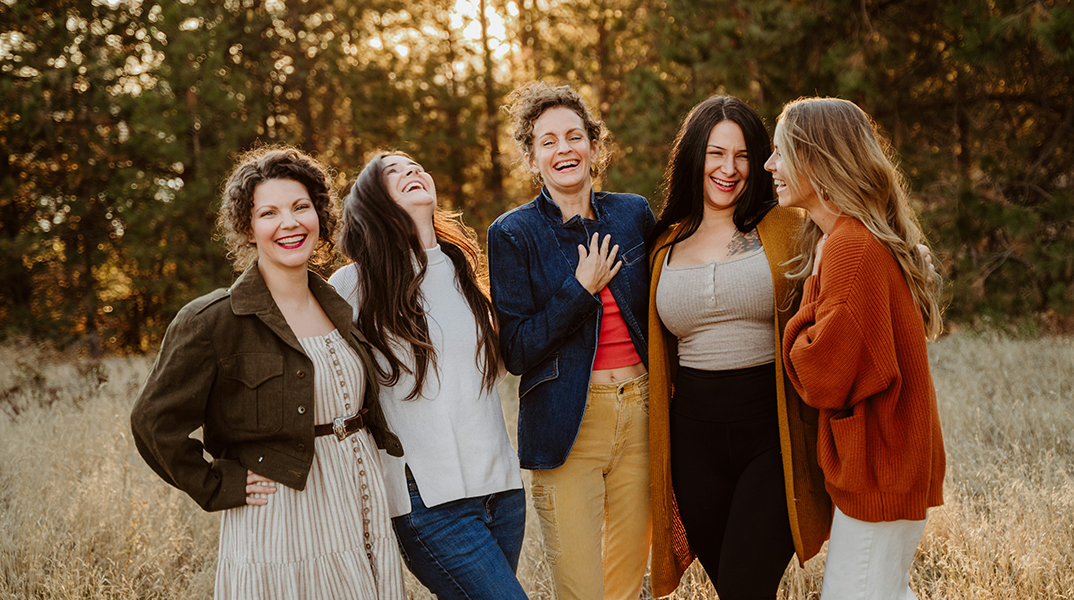 Γιατί χρειαζομαστε το γέλιο στη ζωή μας - Πώς μας βοηθάει ψυχικά αλλά και σωματικά