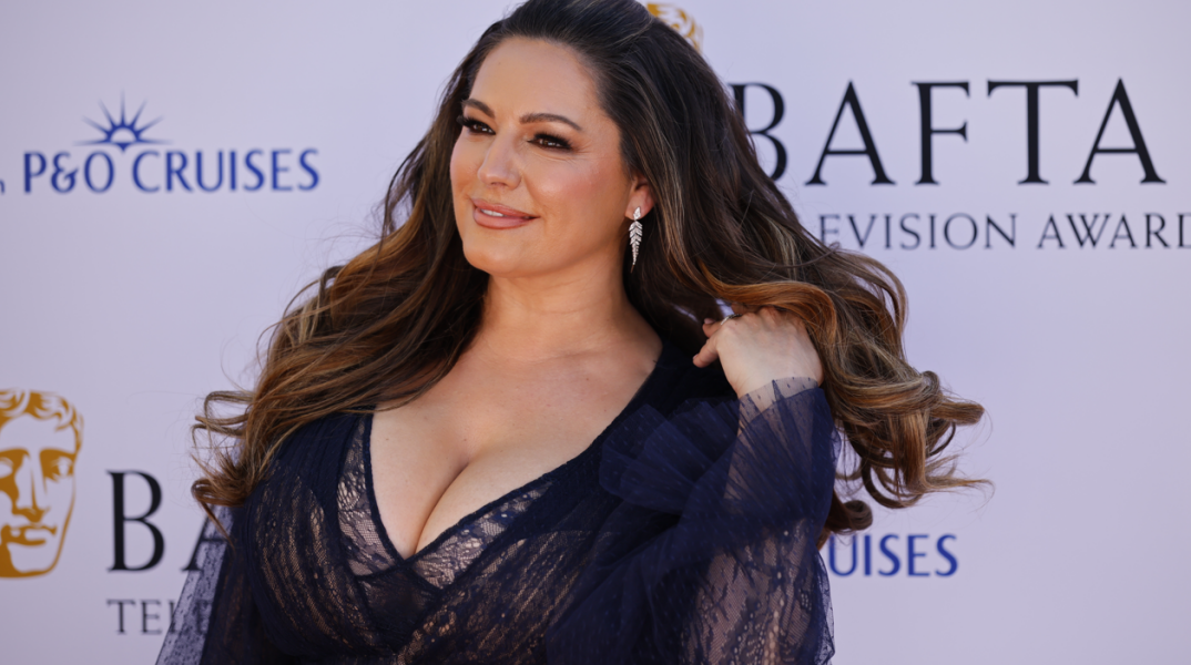 Η Κέλι Μπρουκ μίλησε για την φωτογράφιση με εσώρουχα στα 16 της