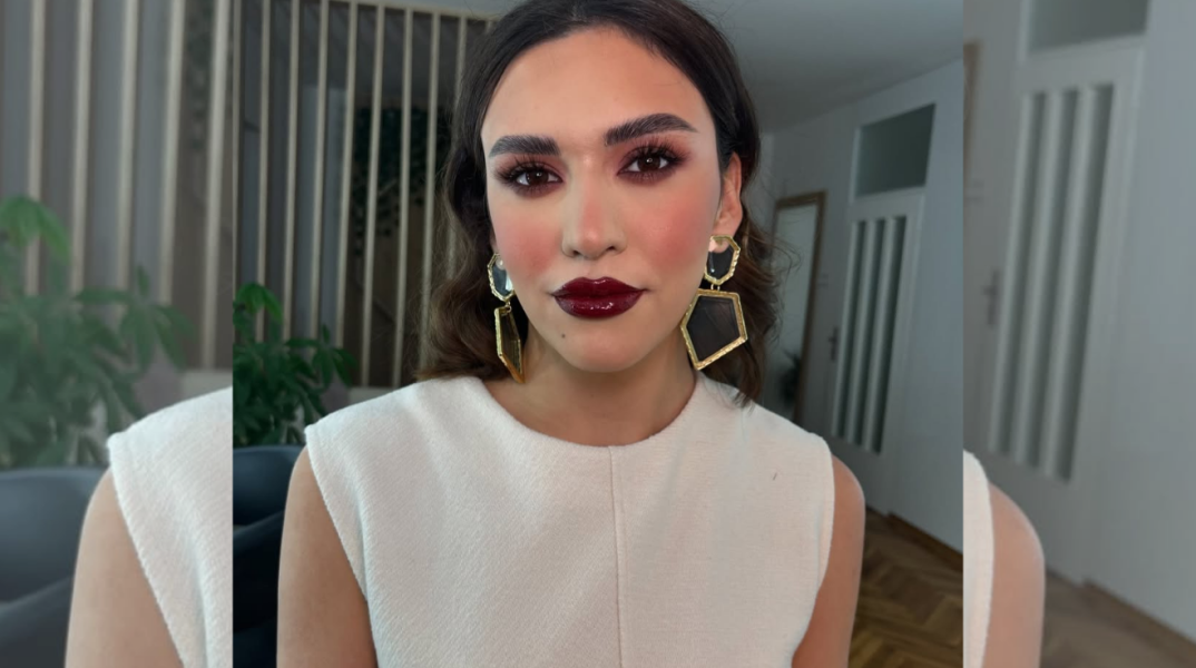 Burgundy Beauty: Πώς να πετύχεις το πιο viral και ζεστό μακιγιάζ του χειμώνα