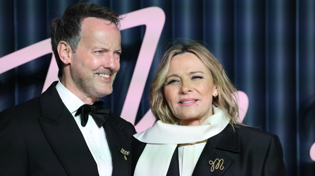 Παντρεύτηκε για 4η φορά η Κιμ Κατράλ - Τον επί σειρά ετών σύντροφό της, Ράσελ Τόμας