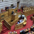 Από την πολιτική ρήξη στην πολιτική ευθύνη: Η διαχρονική μετάλλαξη του δημόσιου λόγου