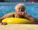  Όλοι μιλούν για το nonna-maxxing: Γιατί θέλουμε ξαφνικά να ζήσουμε σαν Ιταλίδες γιαγιάδες;