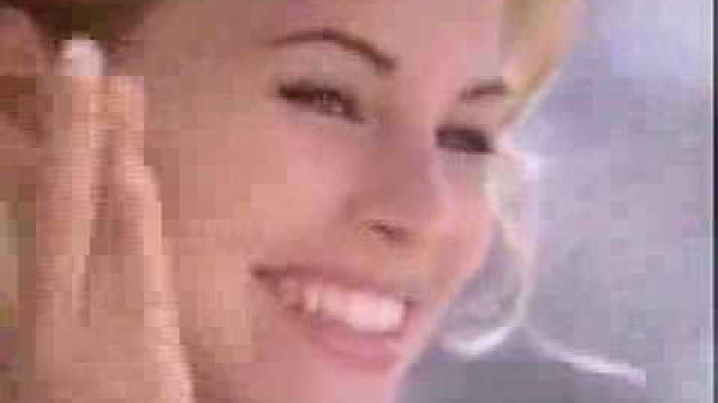 1993 CoverGirl Commercial w/ Niki Taylor