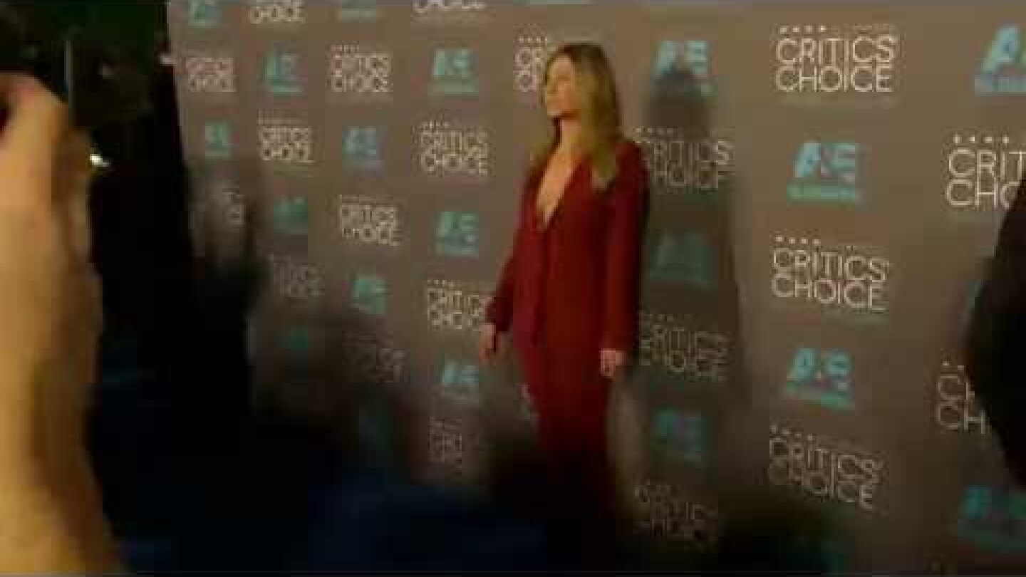 Critics Choice Awards 2015: Jennifer Aniston Red Carpet | ScreenSlam